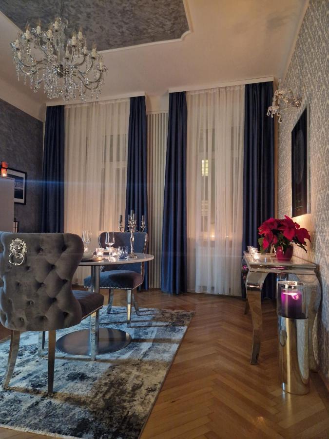 Sophies Place Augarten - Imperial Lifestyle City Apartments Vienna Parking 外观 照片